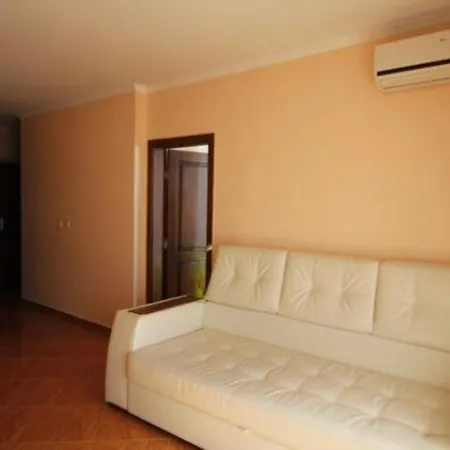 Appartement большой апартамент с 2 спальнями и 1 гостиной на 7 человек в комплексе “helios”